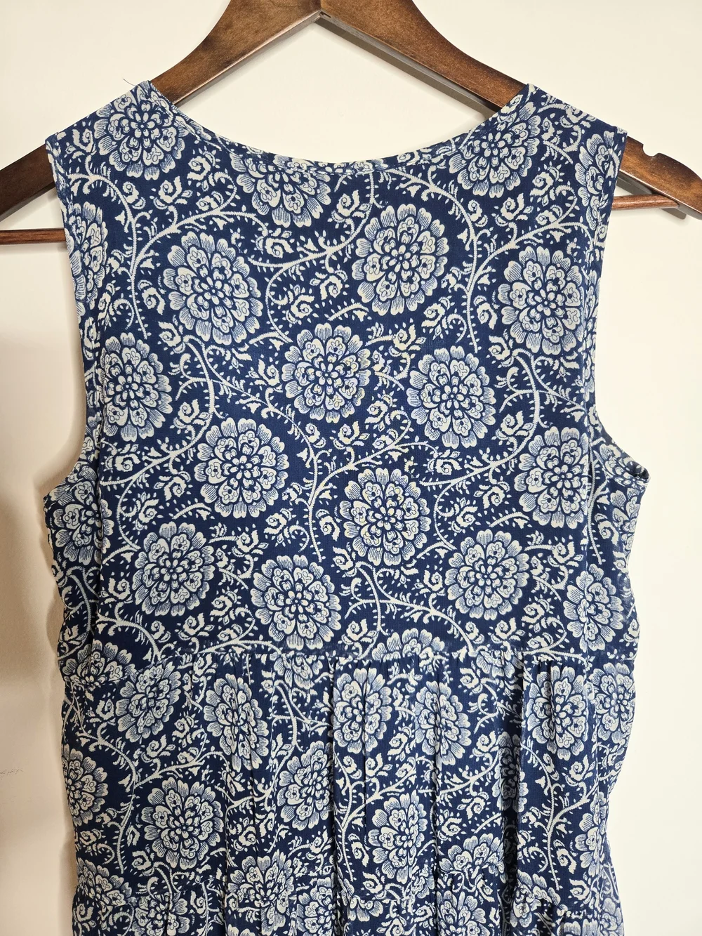 AS U WISH✨ Sleeveless Navy Blue Tiered Floral Airy V-Neck Boho Dress Size Small